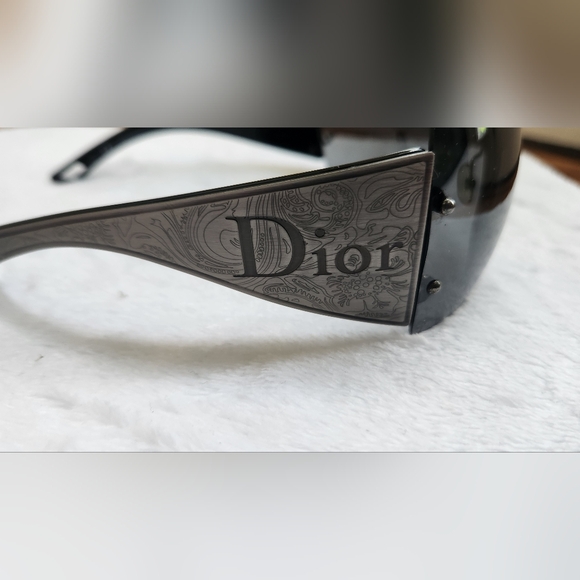Vintage Dior Western Mask Sunglasses  - Greytone - Picture 3 of 11
